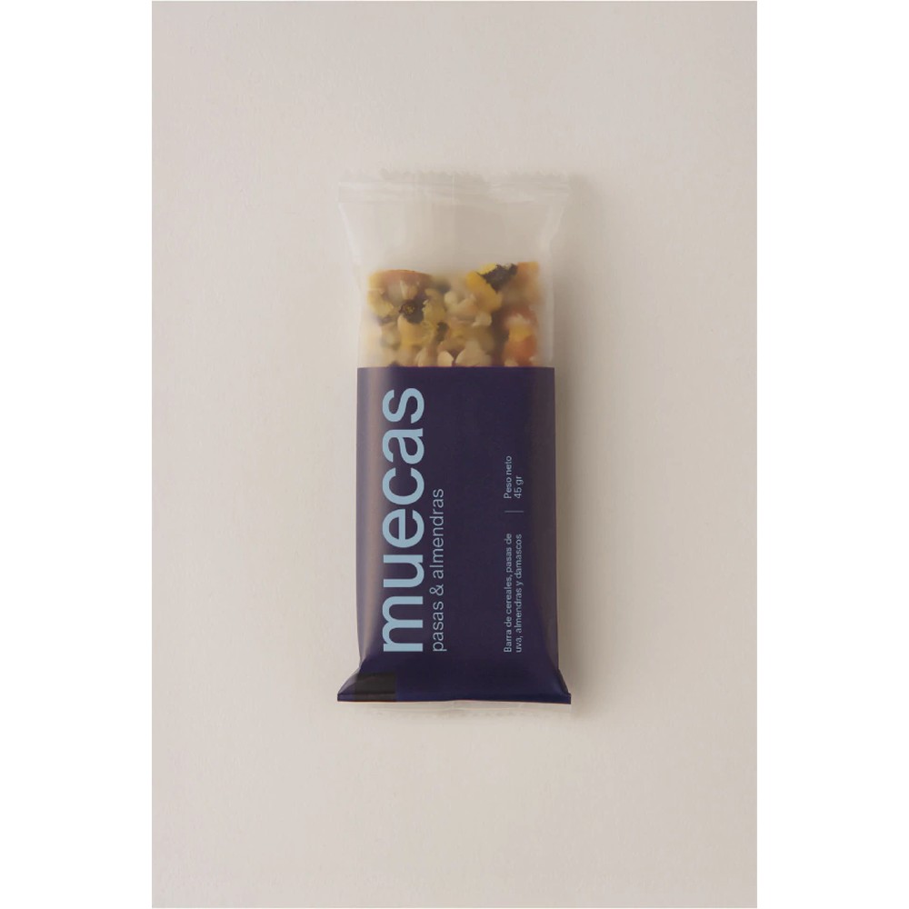 MUECAS PASAS Y ALMENDRAS